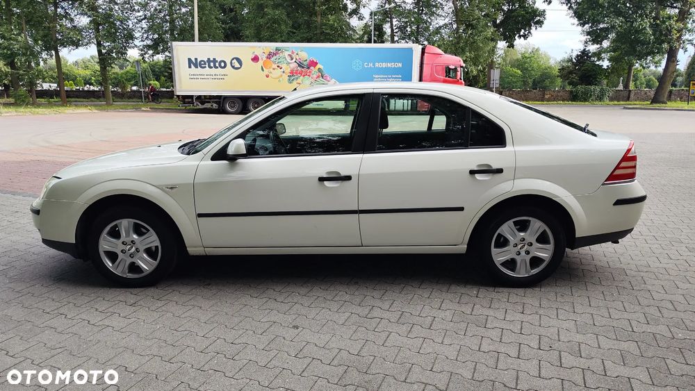 Ford Mondeo 1.8 Trend - 4