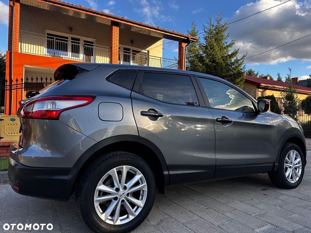Nissan Qashqai 1.2 DIG-T Acenta EU6 - 17