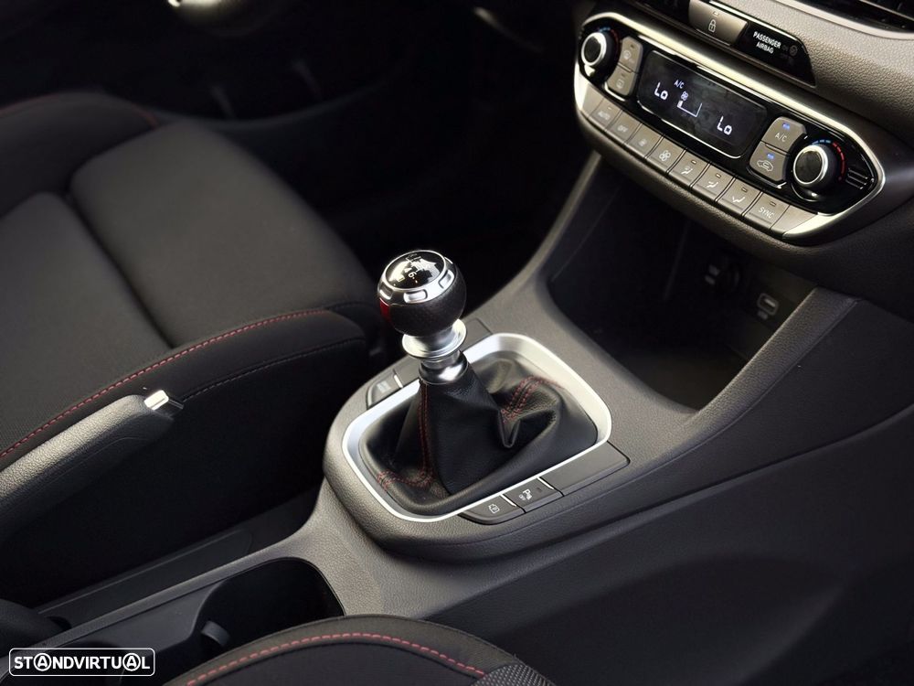 Hyundai i30 CW - 32