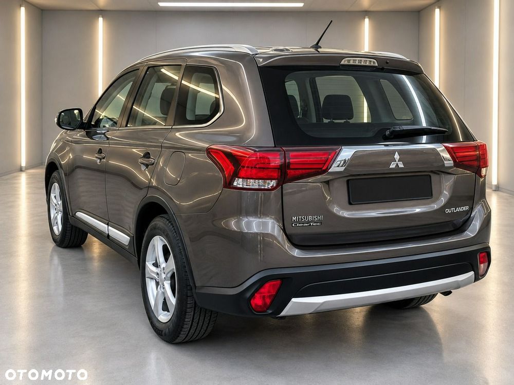 Mitsubishi Outlander - 6