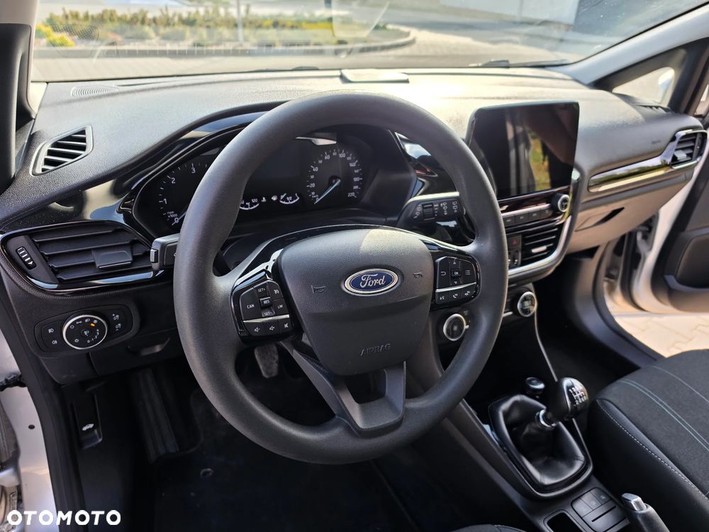 Ford Fiesta - 22