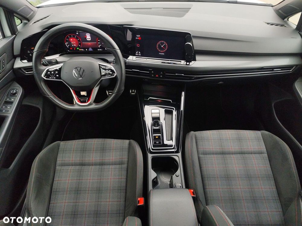 Volkswagen Golf - 14