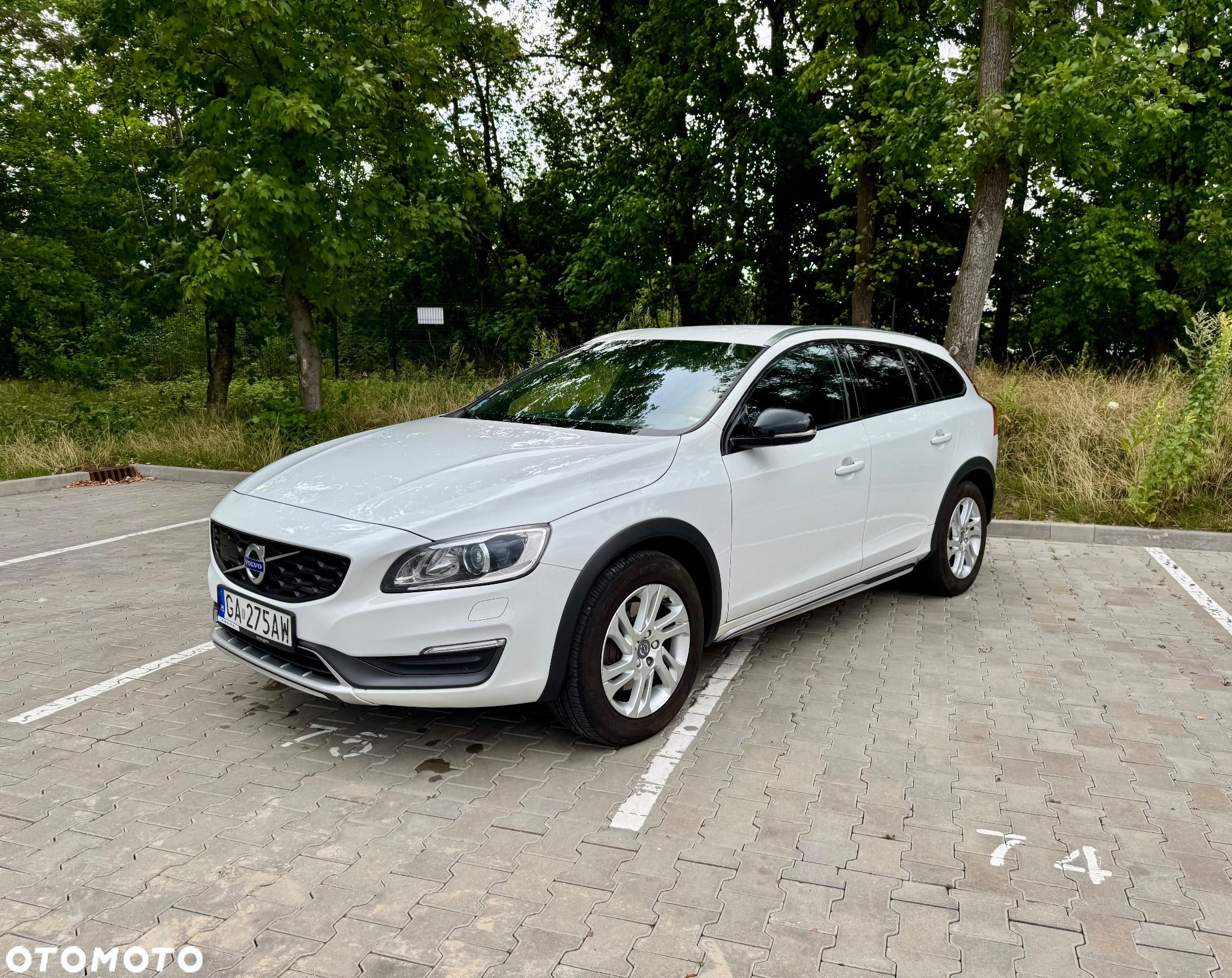 Volvo V60 Cross Country D3 Drive-E Summum - 1