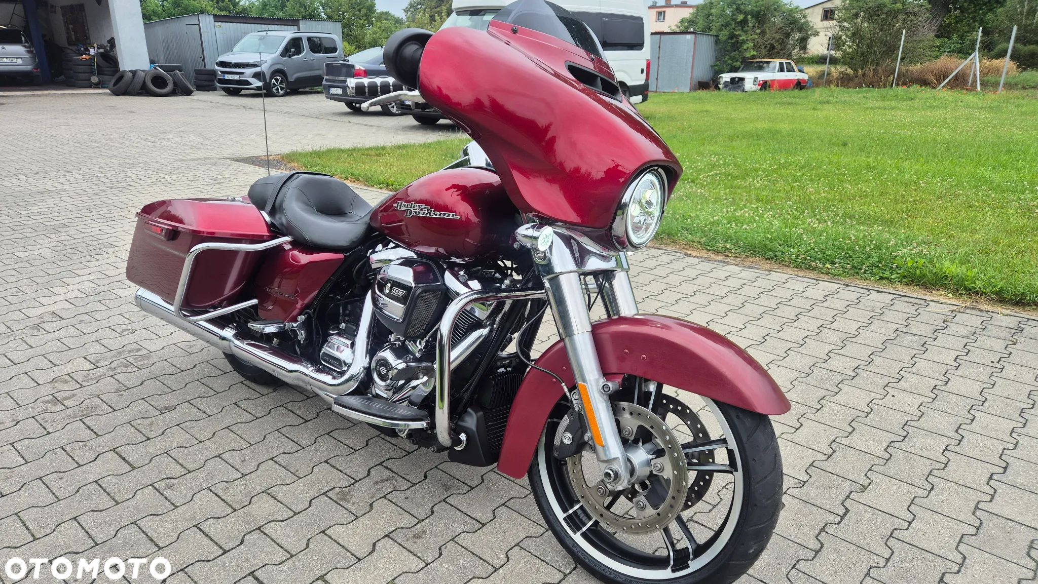 Harley-Davidson Touring Street Glide - 1