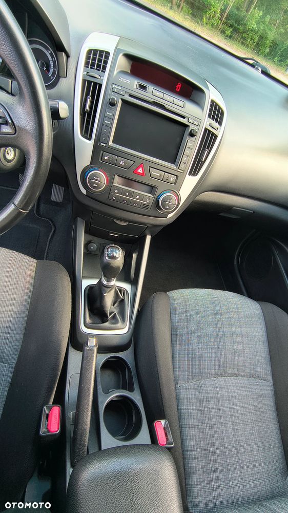 Kia Ceed 1.4 L - 7