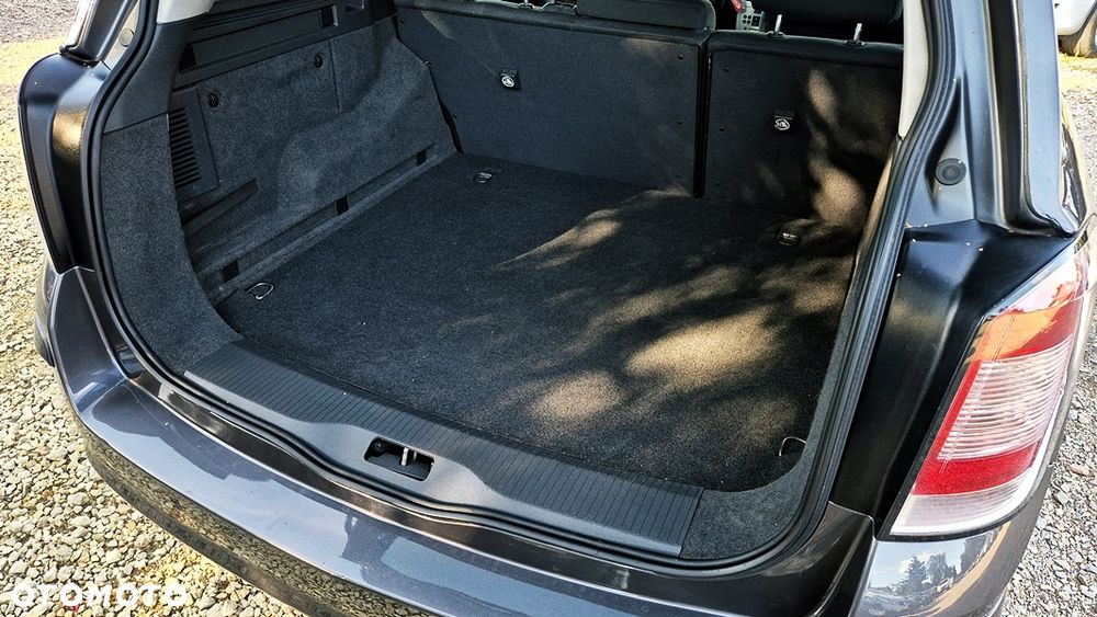 Opel Astra 1.6 Cosmo - 37