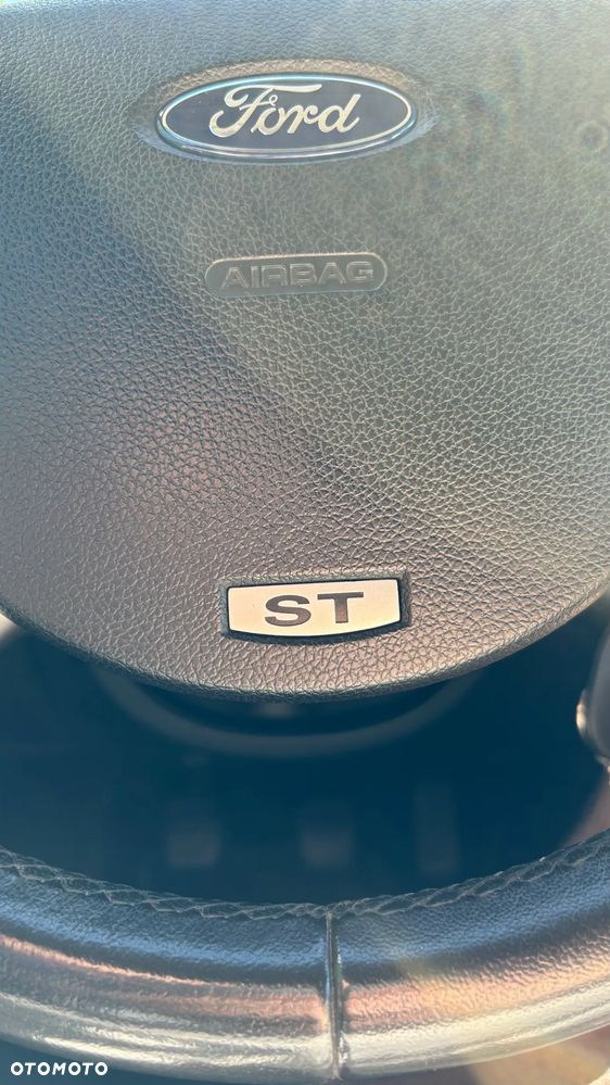 Ford Mondeo 3.0 V6 ST 220 - 27