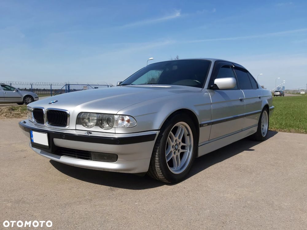 BMW Seria 7 740i - 1