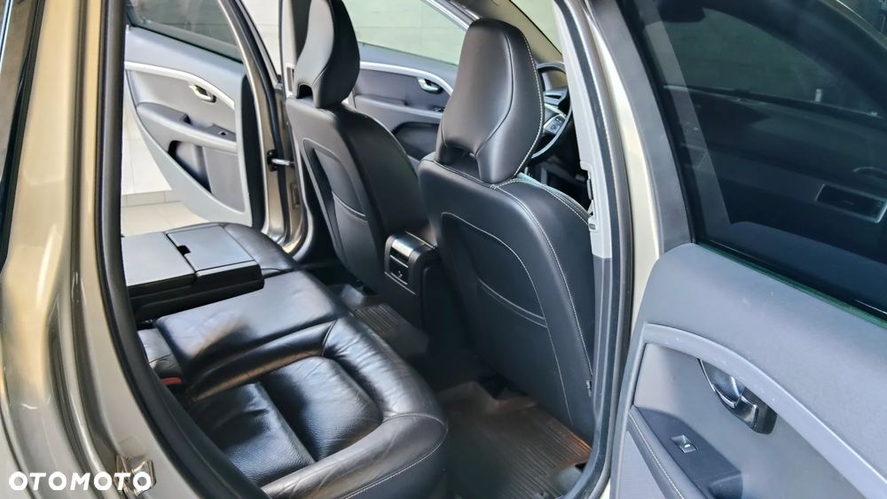 Volvo V70 D2 Geartronic Powershift Momentum - 13