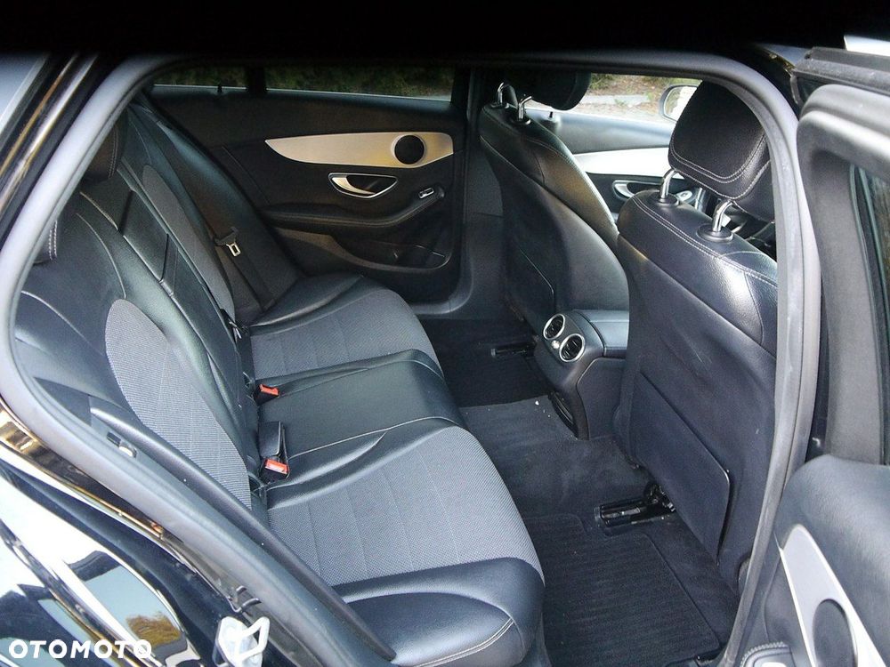 Mercedes-Benz Klasa C - 25