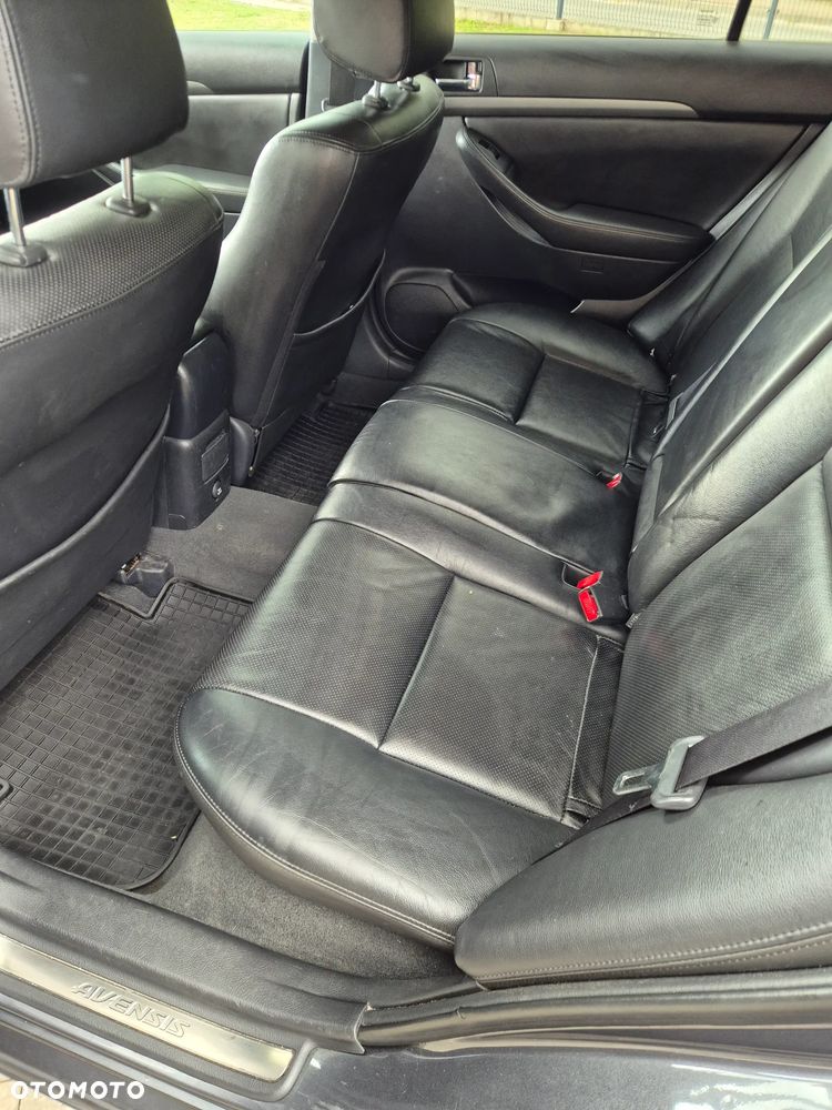 Toyota Avensis 2.2 D-CAT Sol plus NAVI - 22