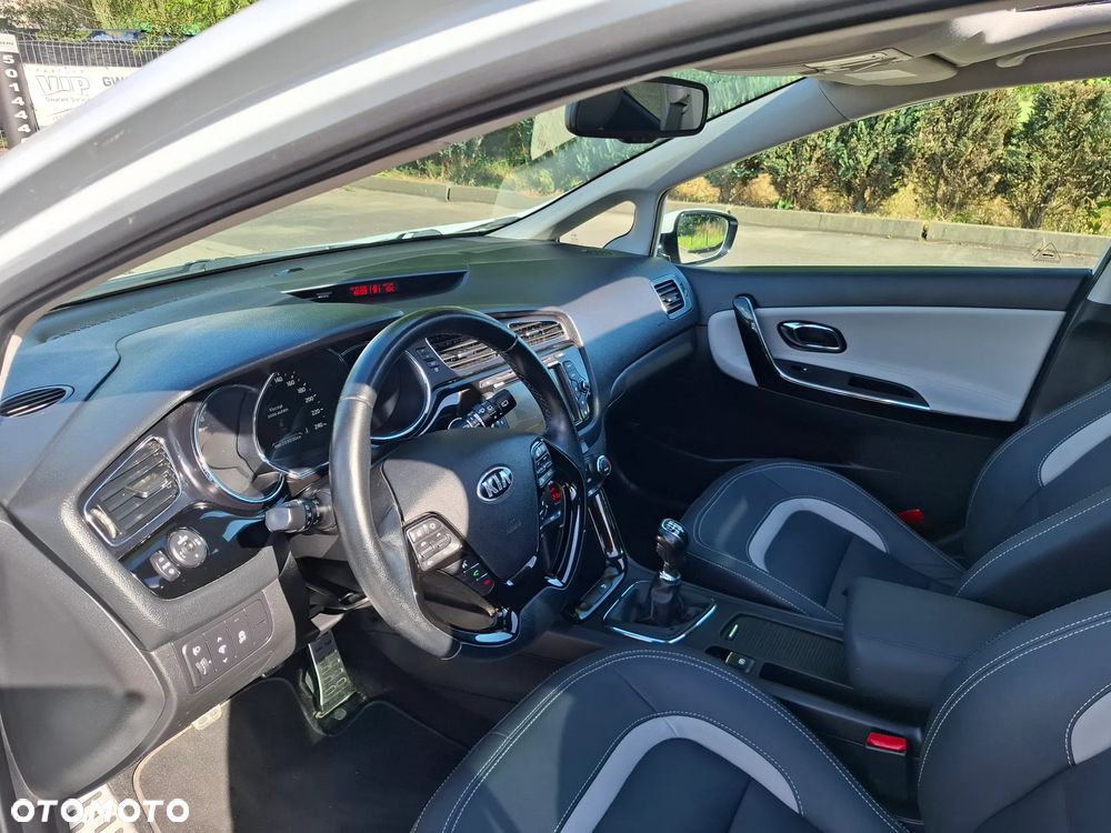 Kia Ceed - 13