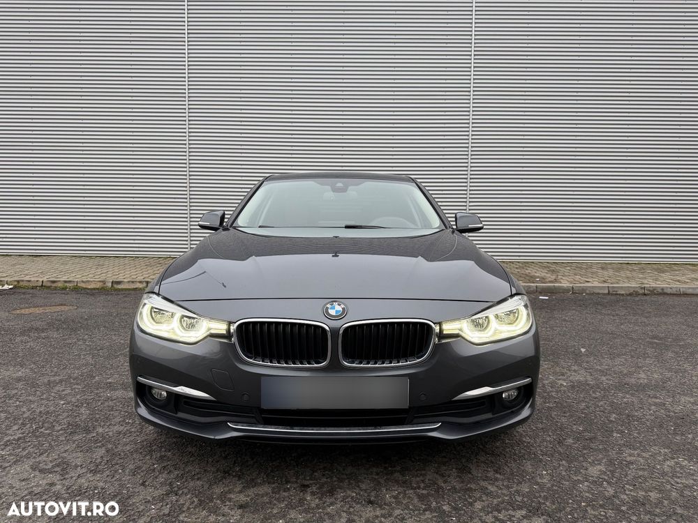 BMW Seria 3 320d Efficient Dynamic Edition Aut. Luxury Line - 4