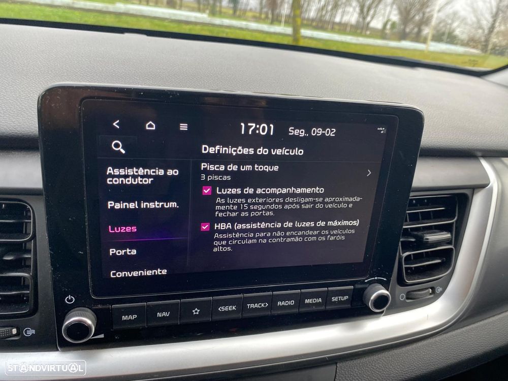 Kia Stonic 1.2 MPi Dynamic - 30