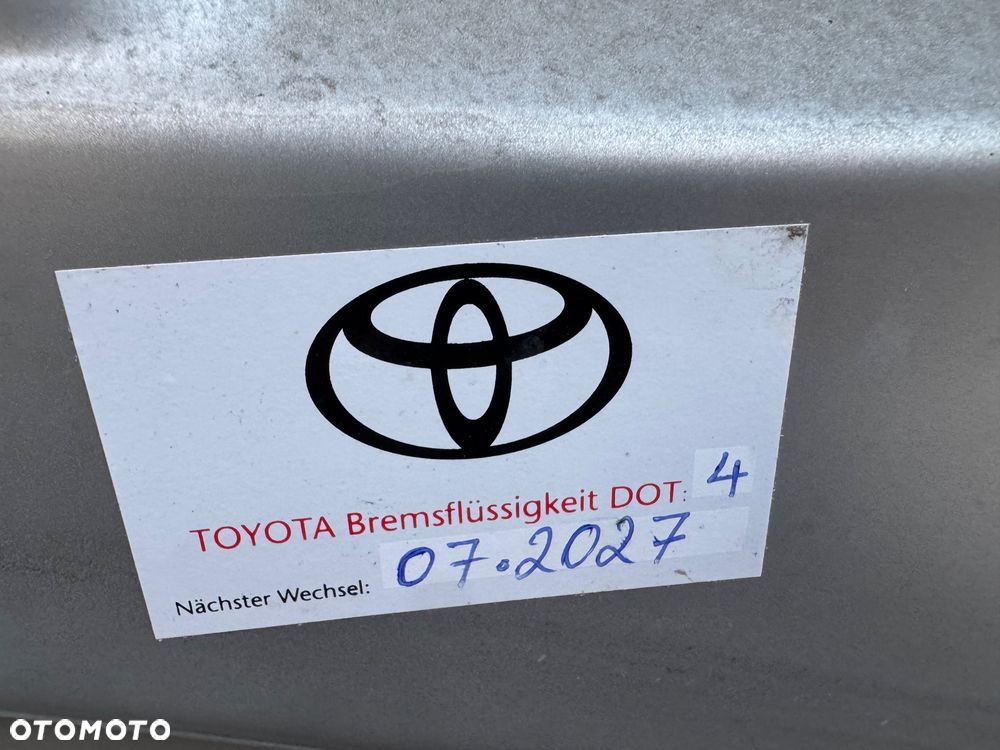 Toyota Auris 1.33 VVT-i Terra - 34