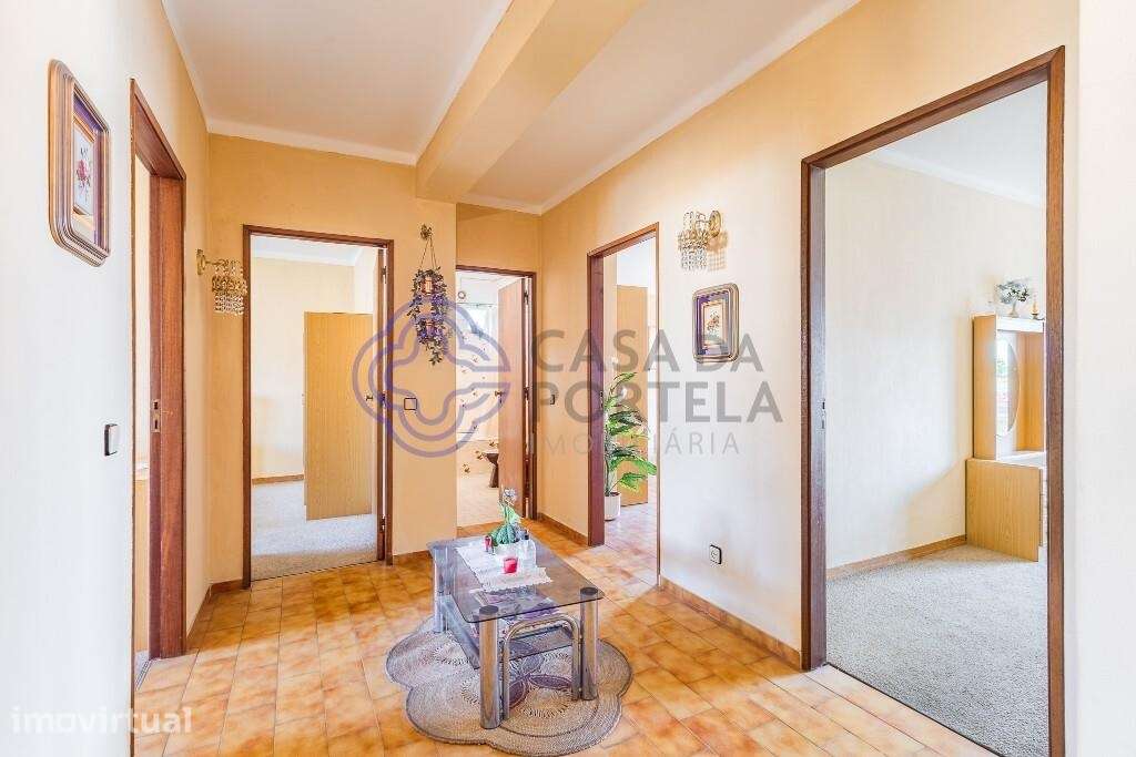 Apartamento T3 para venda em Portimão localizado na Zona Ribeirinha - Grande imagem: 2/31