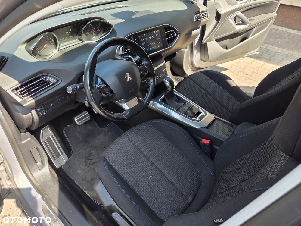 Peugeot 308 - 6