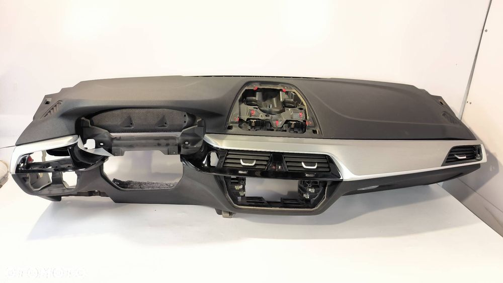 DESKA KOKPIT BMW 5 530D G30 - 1