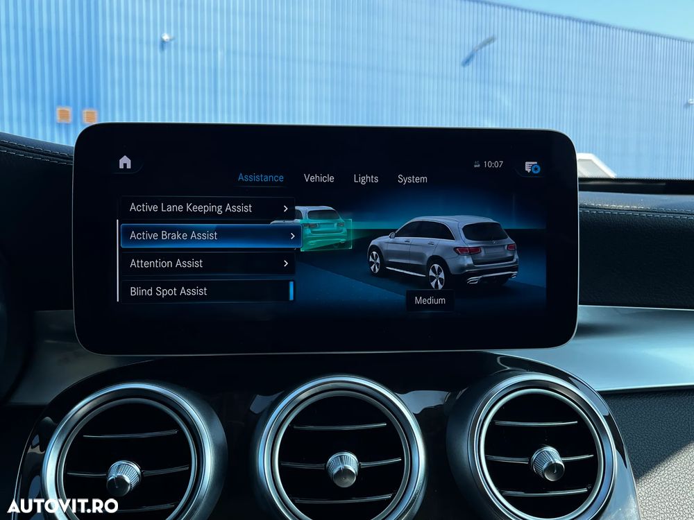 Mercedes-Benz GLC 300 4MATIC MHEV - 28