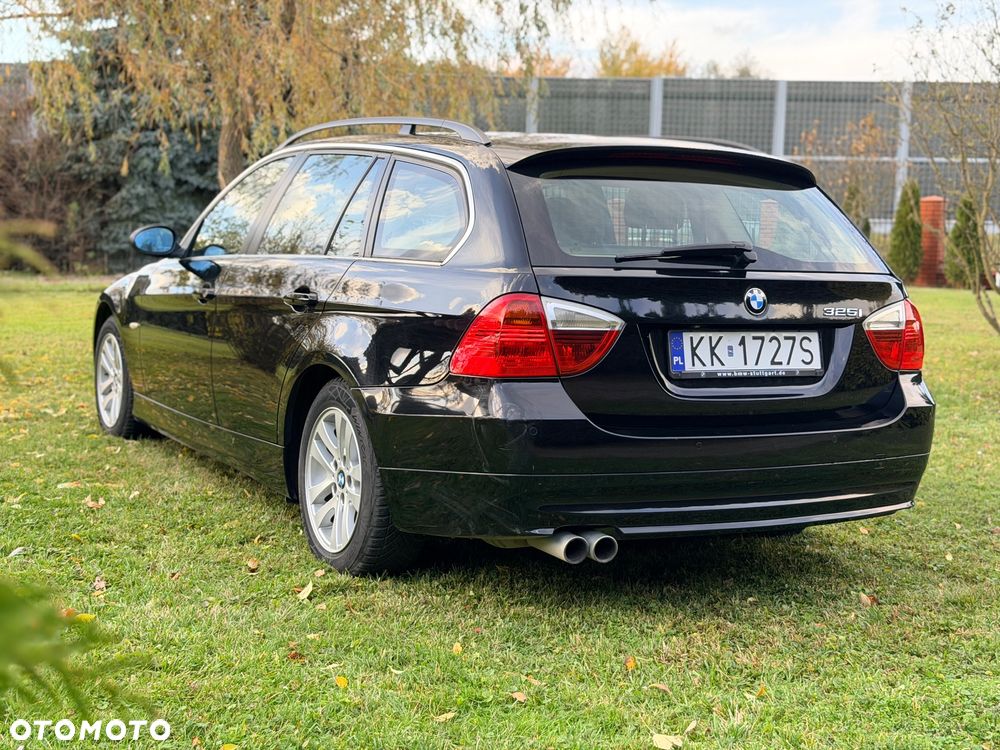 BMW Seria 3 325i - 9