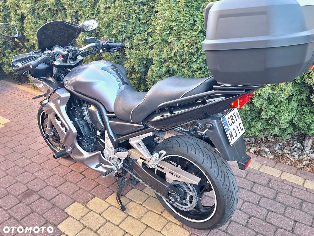 Yamaha FZS - 7