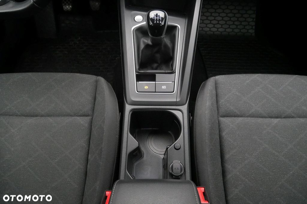 Volkswagen Golf - 11
