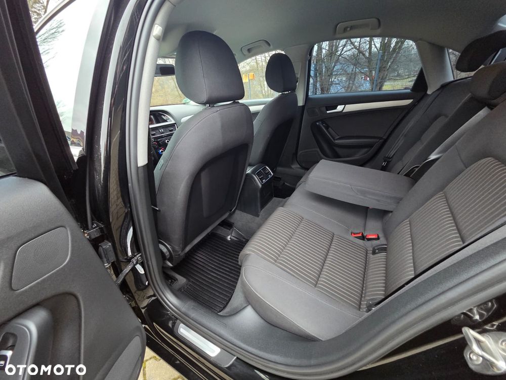 Audi A4 Limousine - 10