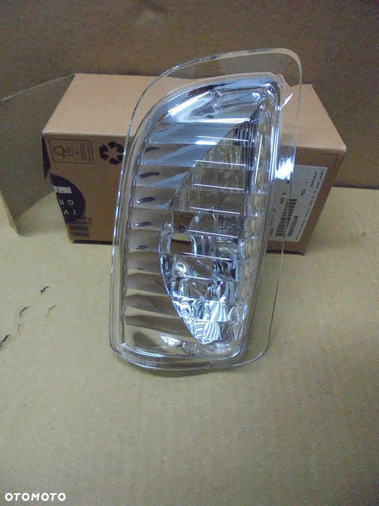 KIERUNKOWSKAZ LUSTERKA IVECO DAILY LEWY 65C/70C/72C 2014- 5802735244