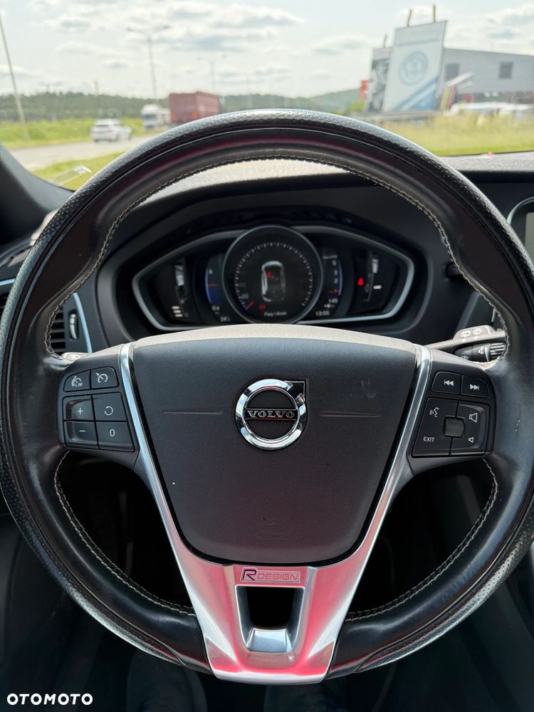 Volvo V40 D2 Drive-E R-Design Momentum - 10