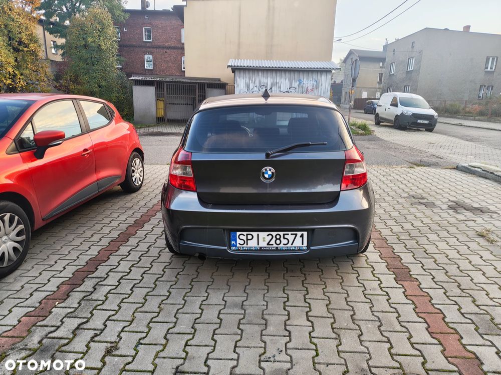 BMW Seria 1 2005 photo 3