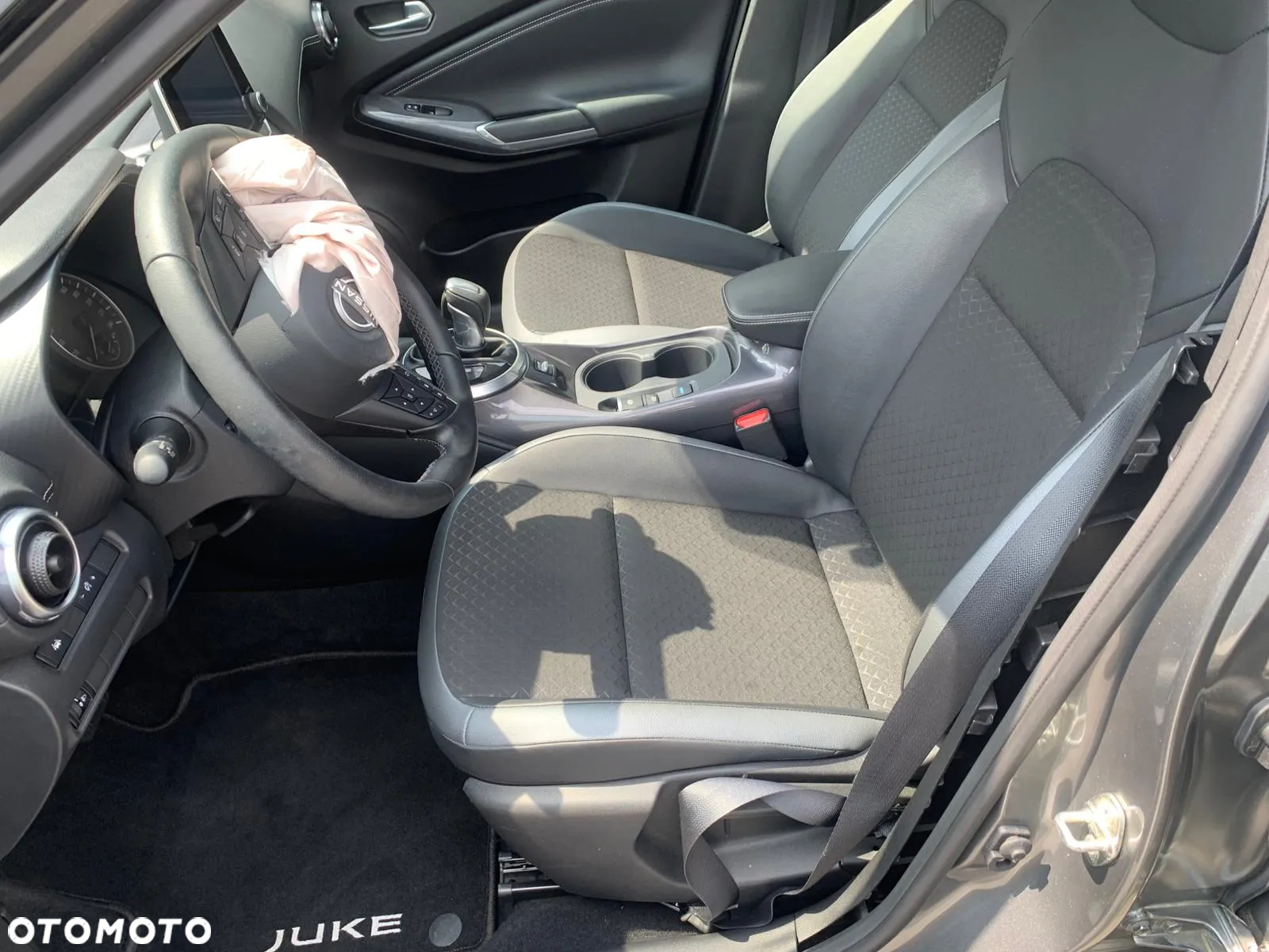 Nissan Juke 1.6 Hybrid N-Connecta AMT - 17