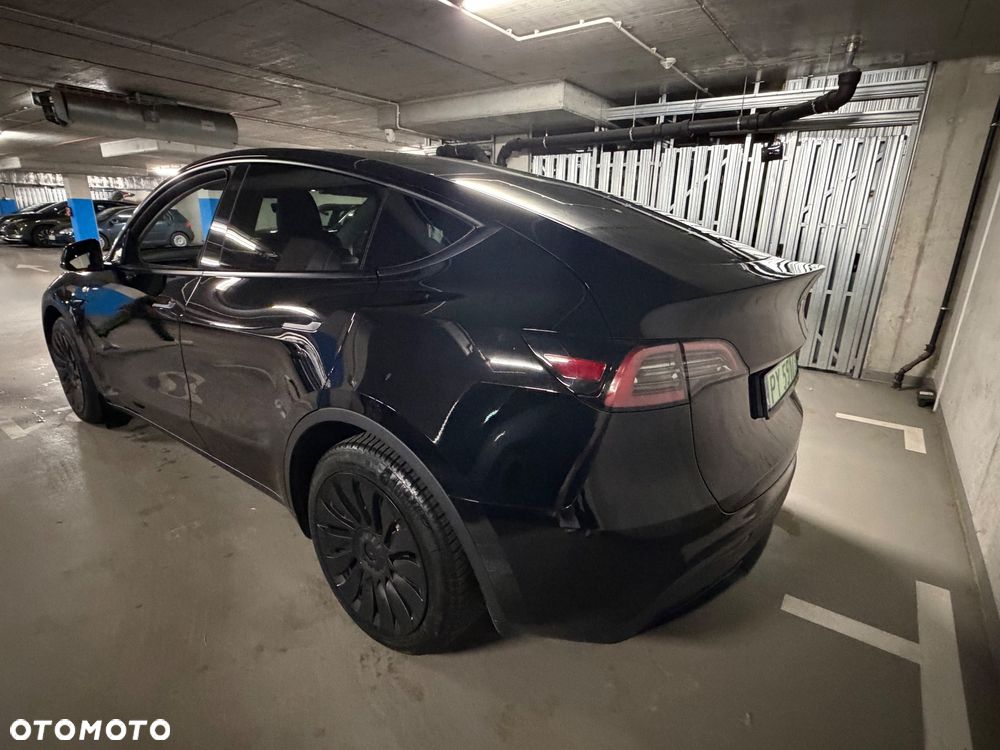Tesla Model Y RWD - 8