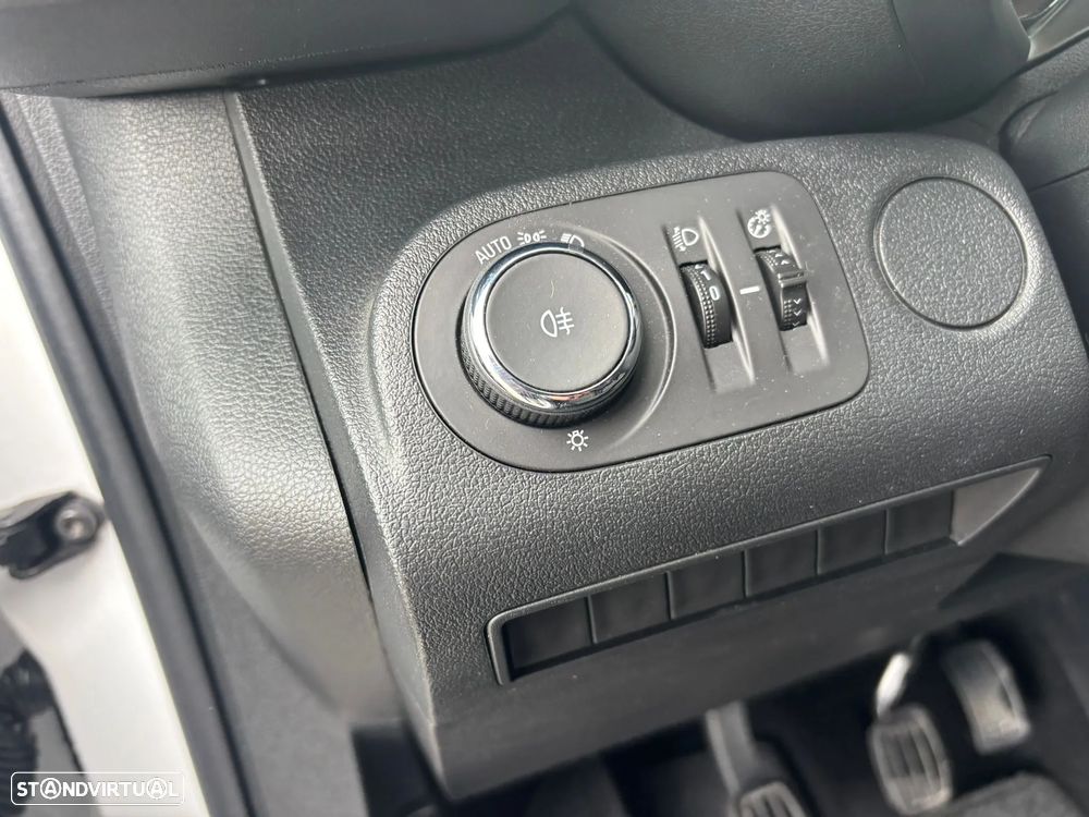 Opel Combo 1.5 102cv 3 LUG - LONGA - AC - IVA DEDUTÍVEL - 22