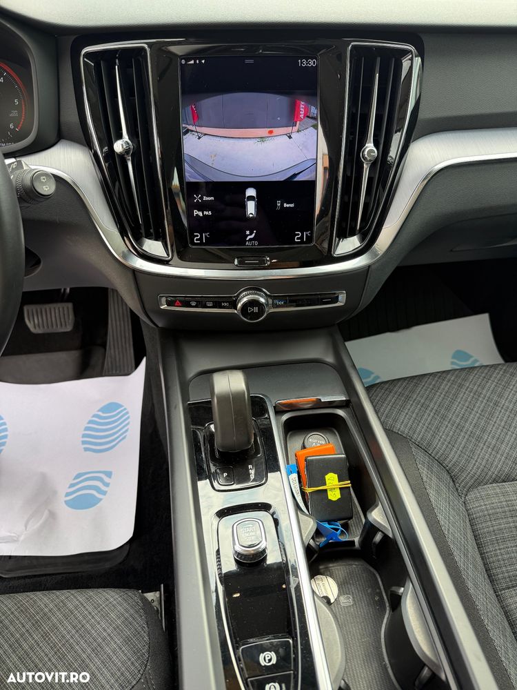 Volvo V60 B4 D Geartronic Momentum Pro - 32