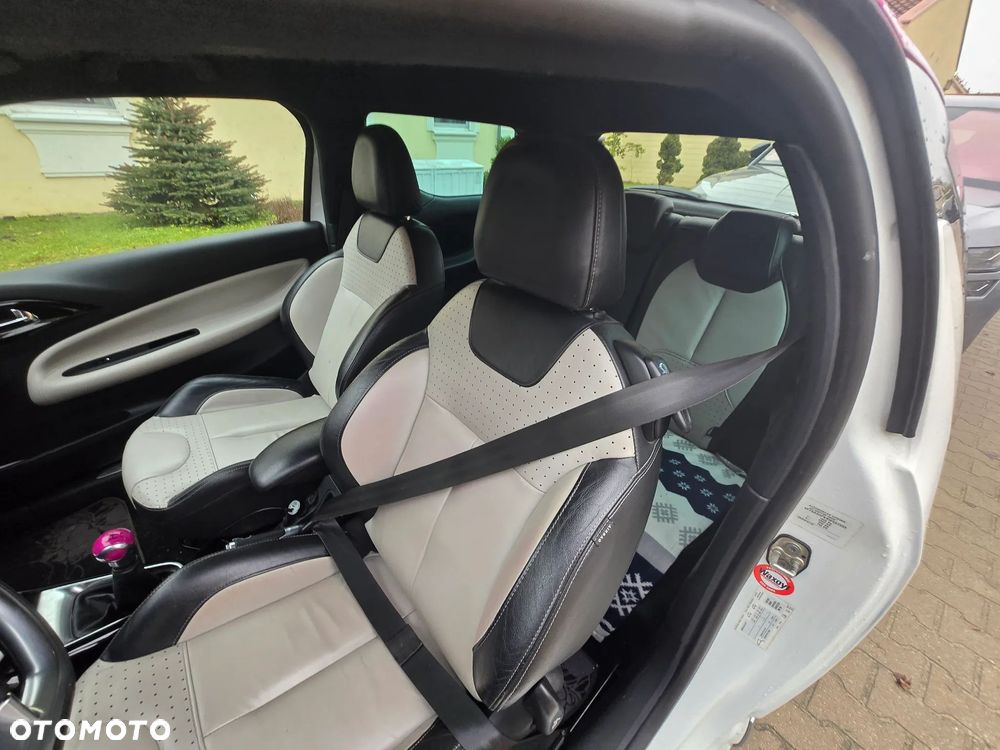 Citroën DS3 e-HDi 90 FAP SoChic - 16