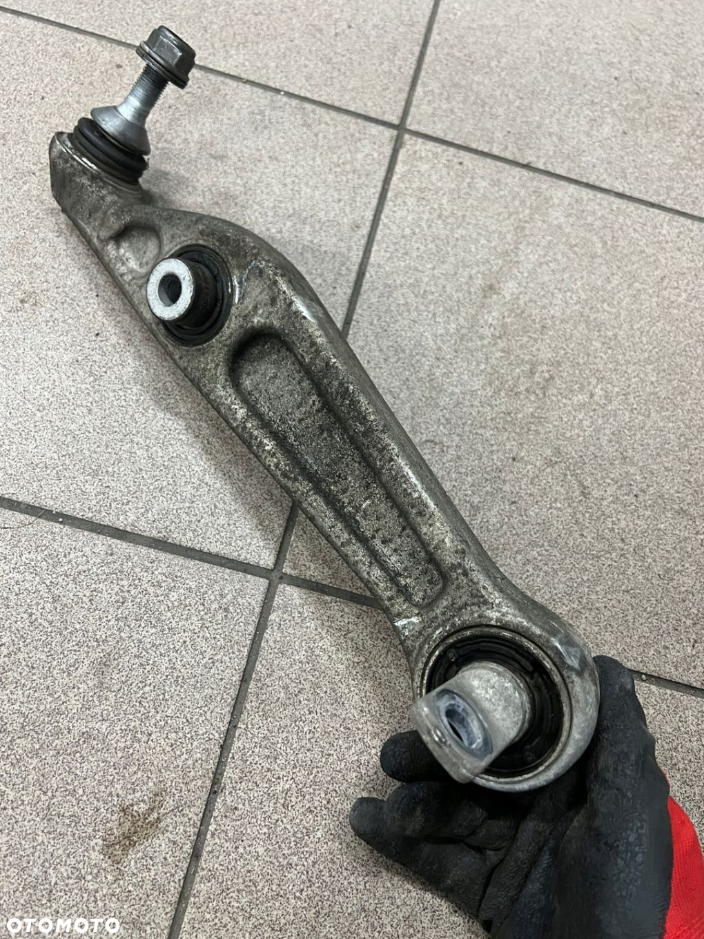 TESLA MODEL Y 3 WAHACZ PRZÓD PRZEDNI DOLNY 1288341-99-B - 4