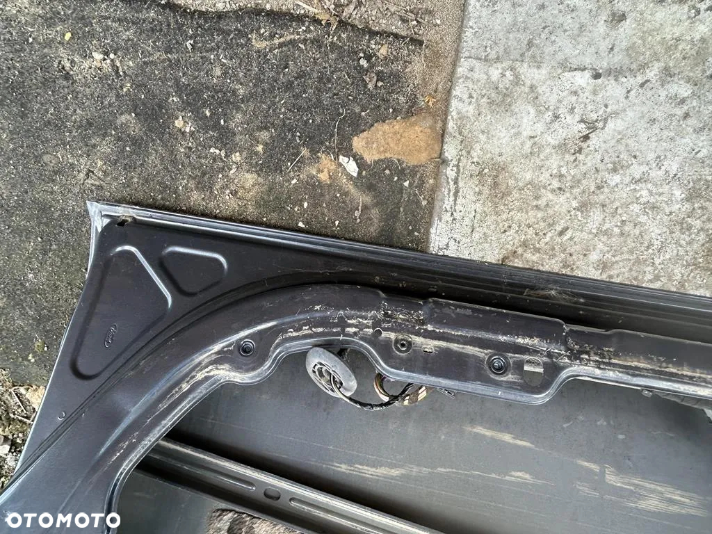 drzwi prawe przód przednie Ford Fiesta mk7 - 11