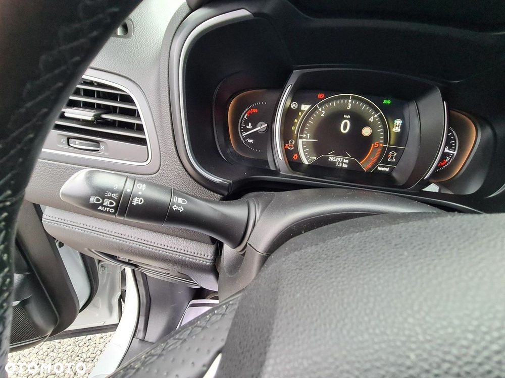 Renault Koleos 2.0 dCi Initiale Paris 4x4 X-Tronic - 17