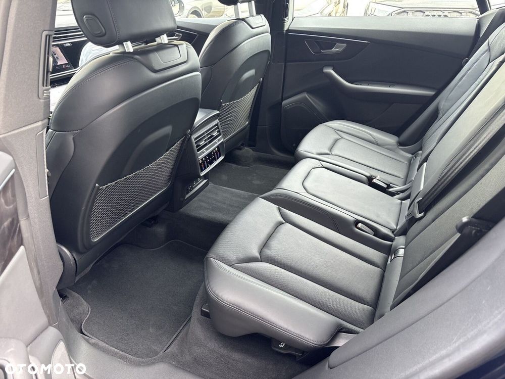 Audi Q8 - 31