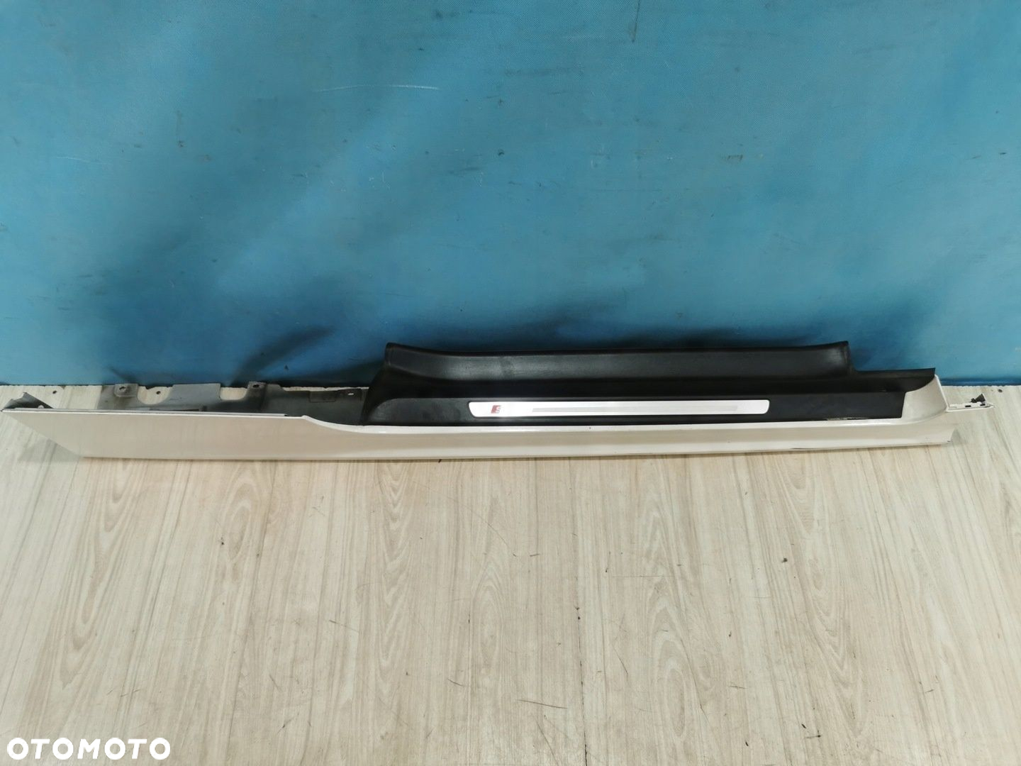 Audi TT S Line 2007/2011 listwa progowa próg prawa LY7C - 5