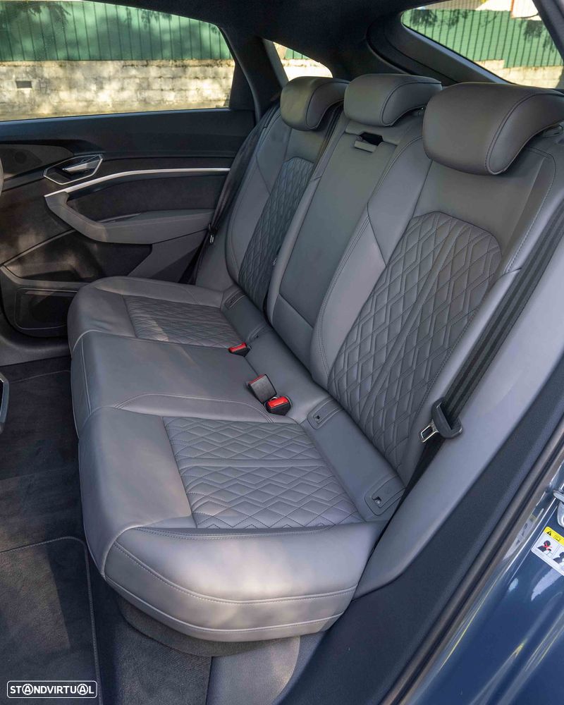 Audi e-tron 55 quattro S line - 18