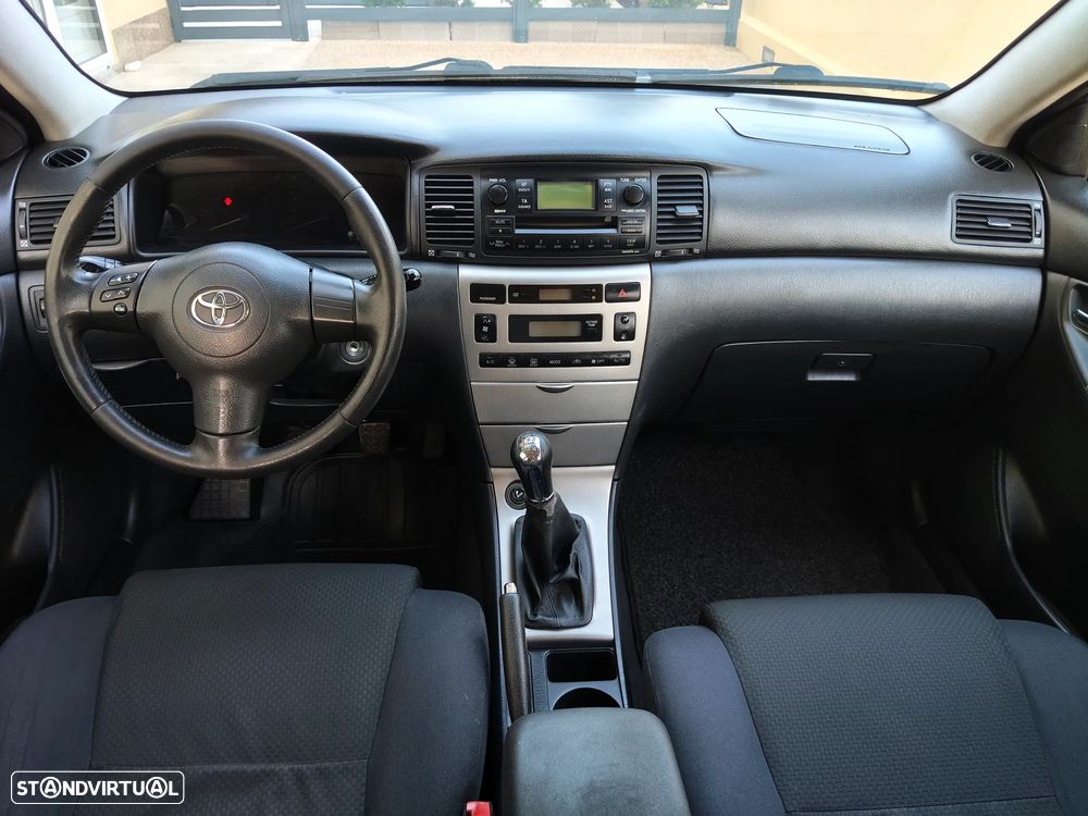 Toyota Corolla SW 1.4 D-4D Sol - 27