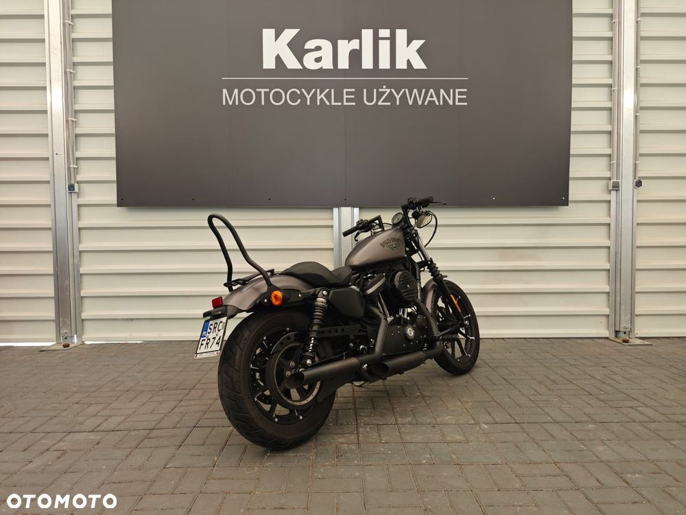 Harley-Davidson Sportster Iron 883 - 3