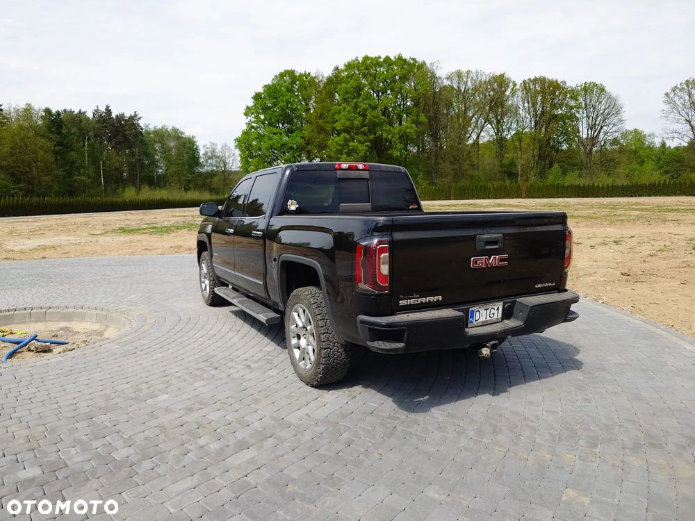 GMC Sierra - 17