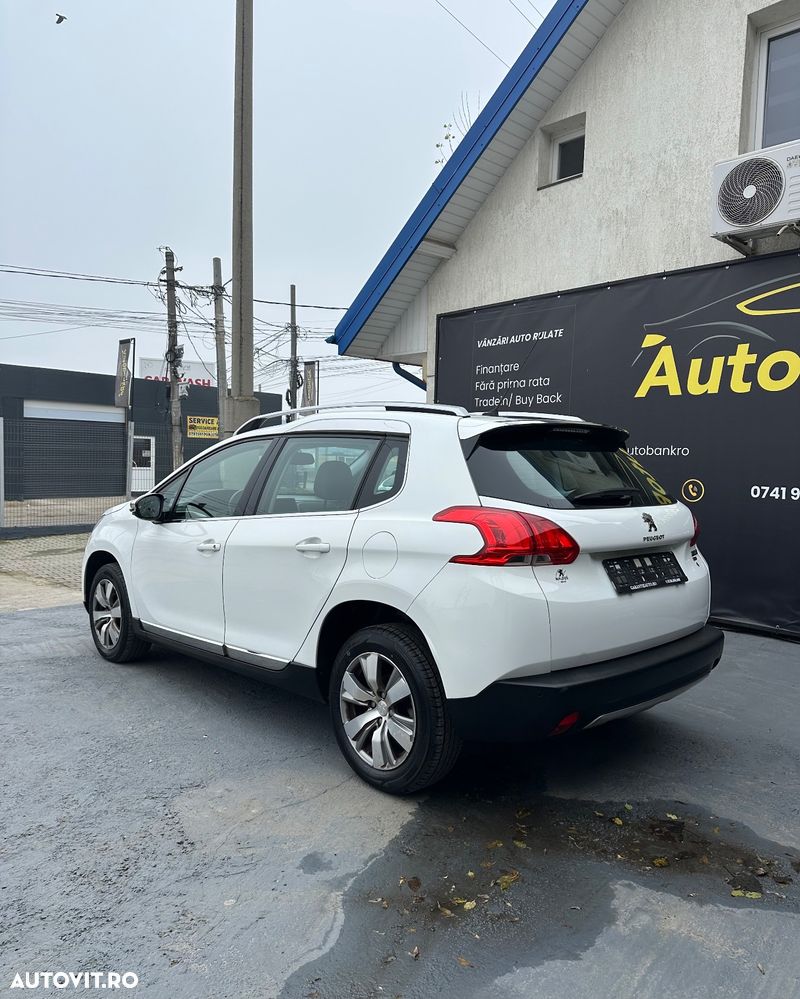 Peugeot 2008 PureTech 110 Stop&Start Allure - 10