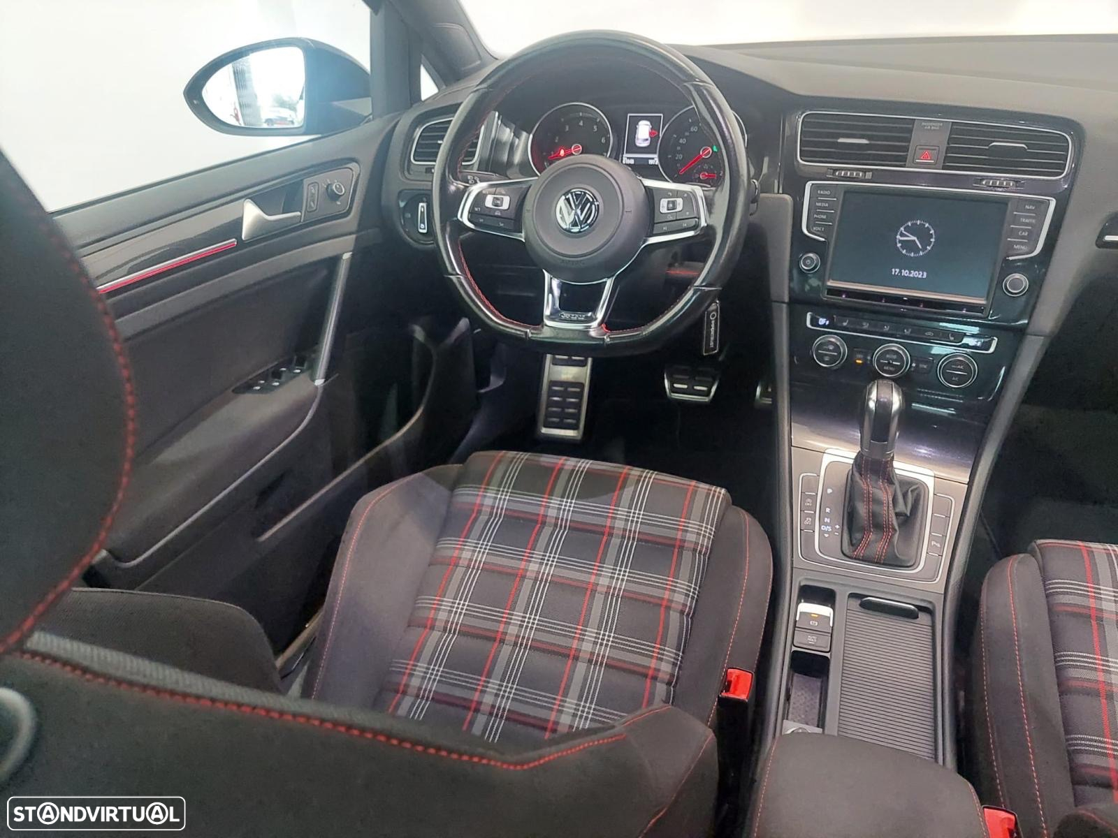 VW Golf 2.0 TSi GTi DSG - 19
