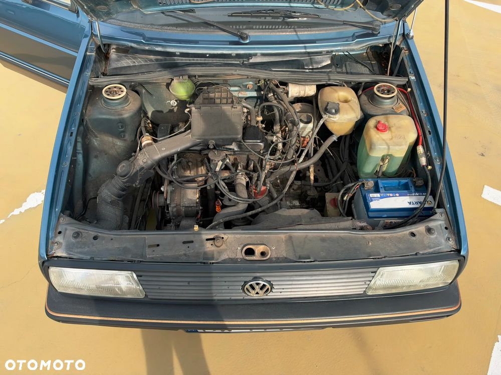 Volkswagen Jetta - 33