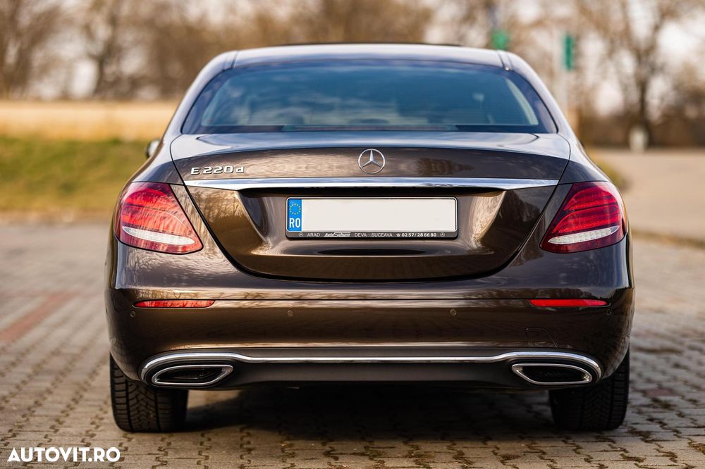 Mercedes-Benz E 220 d Aut. - 8