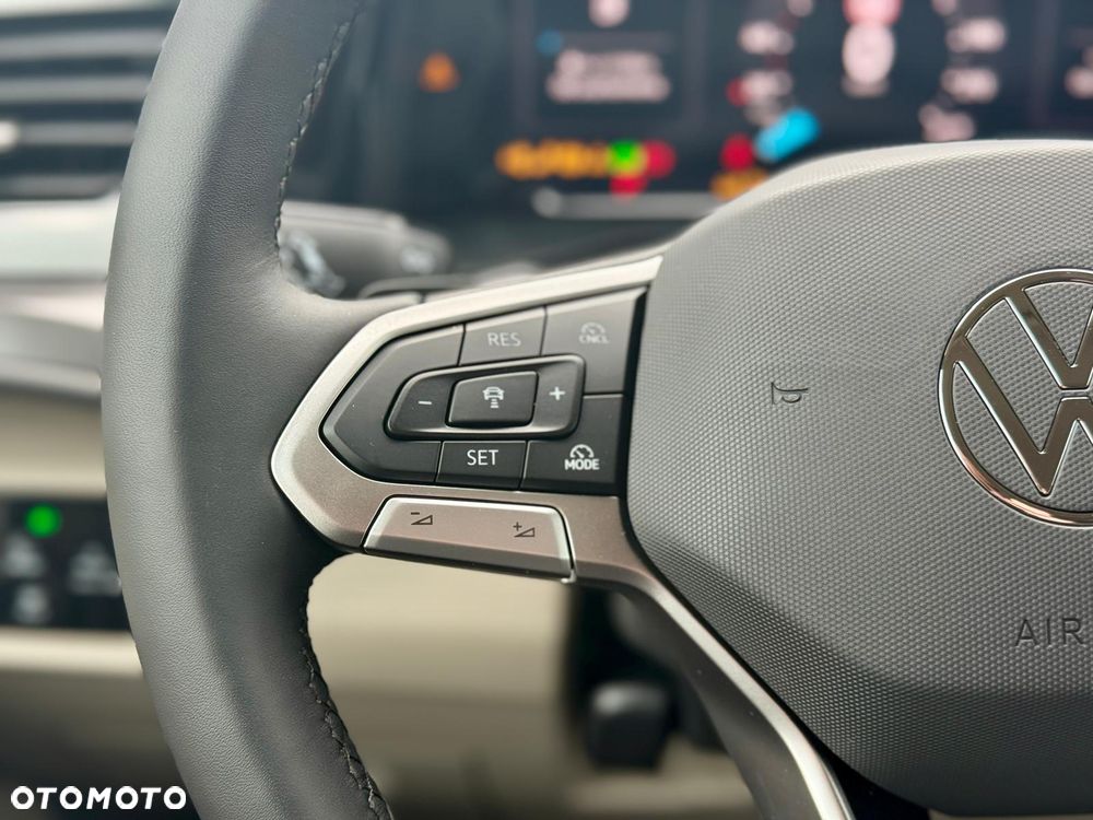 Volkswagen Multivan 2.0 TDI L2 Family DSG - 24