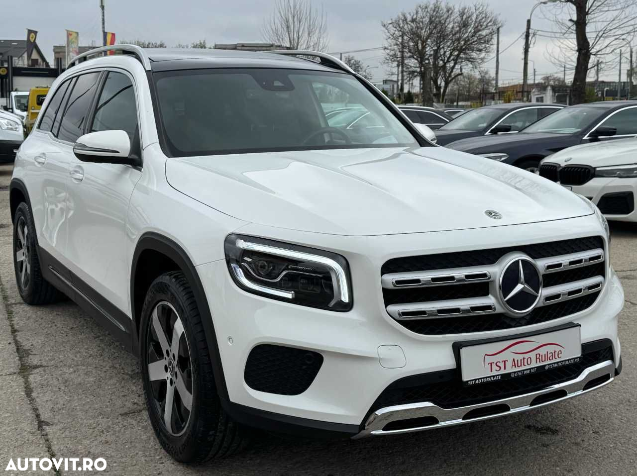 Mercedes-Benz GLB - 12